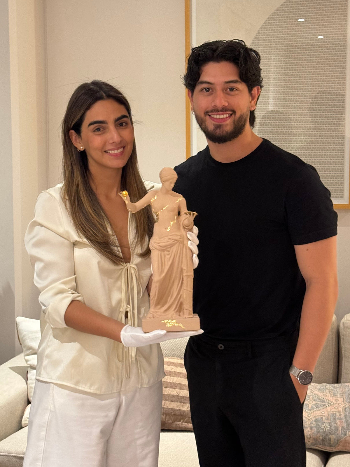 LAURA CASAS - DISEÑADORA